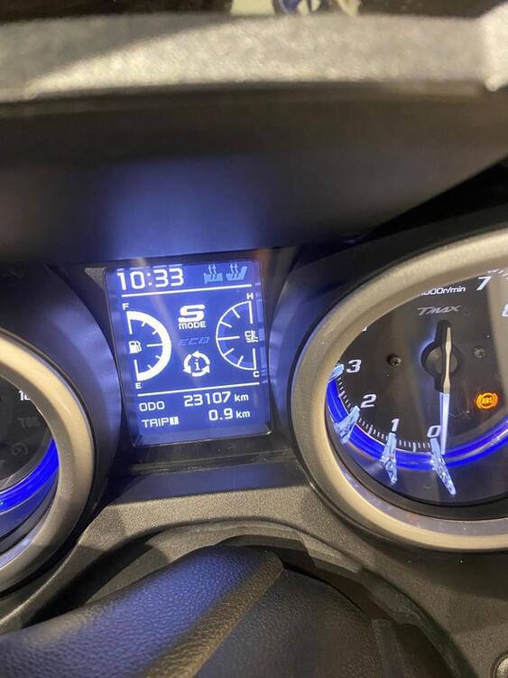 Yamaha T-Max 530 DX (2017 - 19) (2)