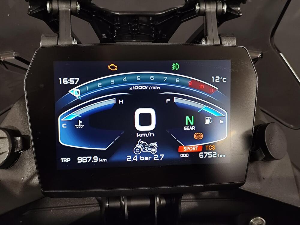 Voge Valico 900DSX (2024 - 25) (5)