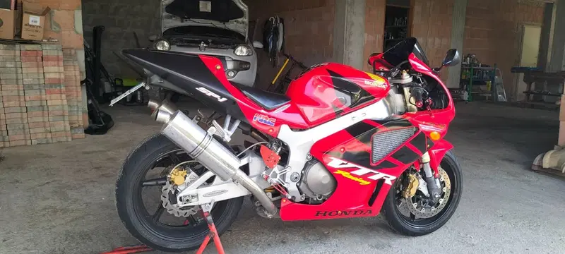 Honda VTR 1000 SP-1 (2000 - 01) (4)