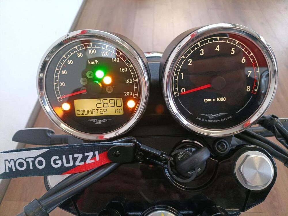 Moto Guzzi V7 Special (2021 - 24) (5)