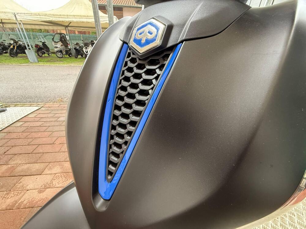 Piaggio Beverly 400 S (2025) (2)