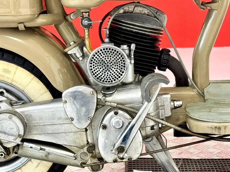 Lambretta C 125 C (11)