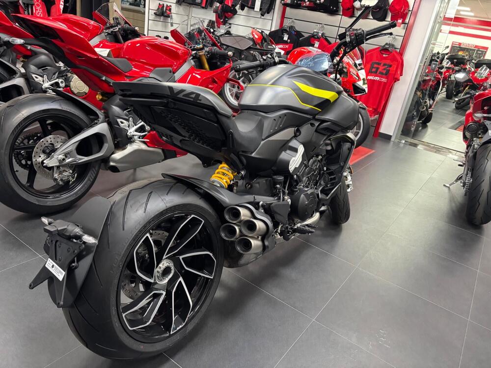Ducati Diavel V4 (2023 - 25) (3)
