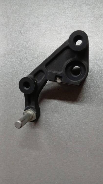 45110KR1760 Supporto pinza freno NS 125 Honda (2)