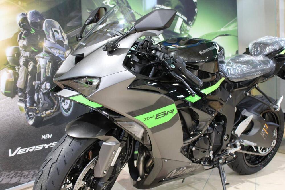 Kawasaki Ninja 636 ZX-6R (2024 - 26) (2)