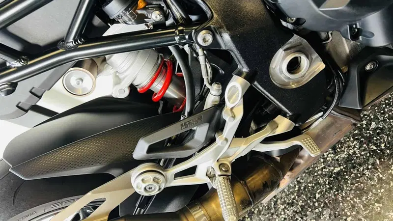 Bmw S 1000 RR (2023 - 24) (9)