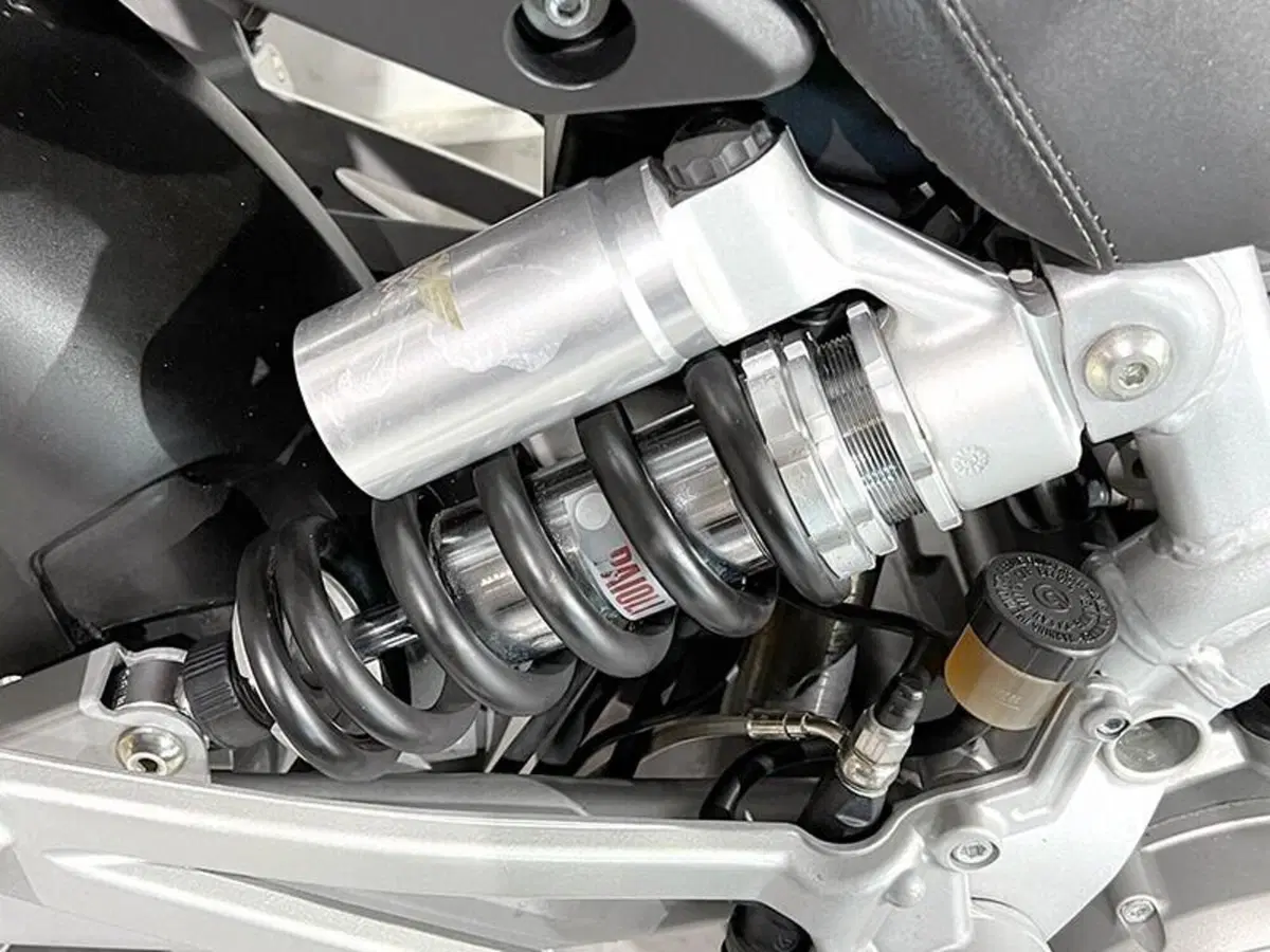 Moto Morini 9 1/2 (2006 - 13) (5)