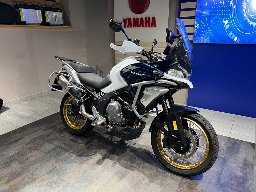 CFMOTO 700MT Adventure (2025) (2)