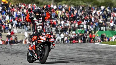 MotoGP 2025. Le pagelle del GP di Valencia: Bezzecchi e Aprilia, che bel fidanzamento!