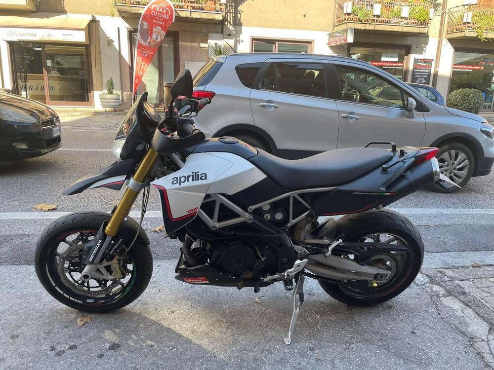 Aprilia Dorsoduro 750 ABS (2009 - 17) (3)