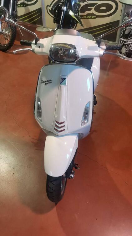 Vespa Sprint 50 4T 3V (2014 - 17) (4)