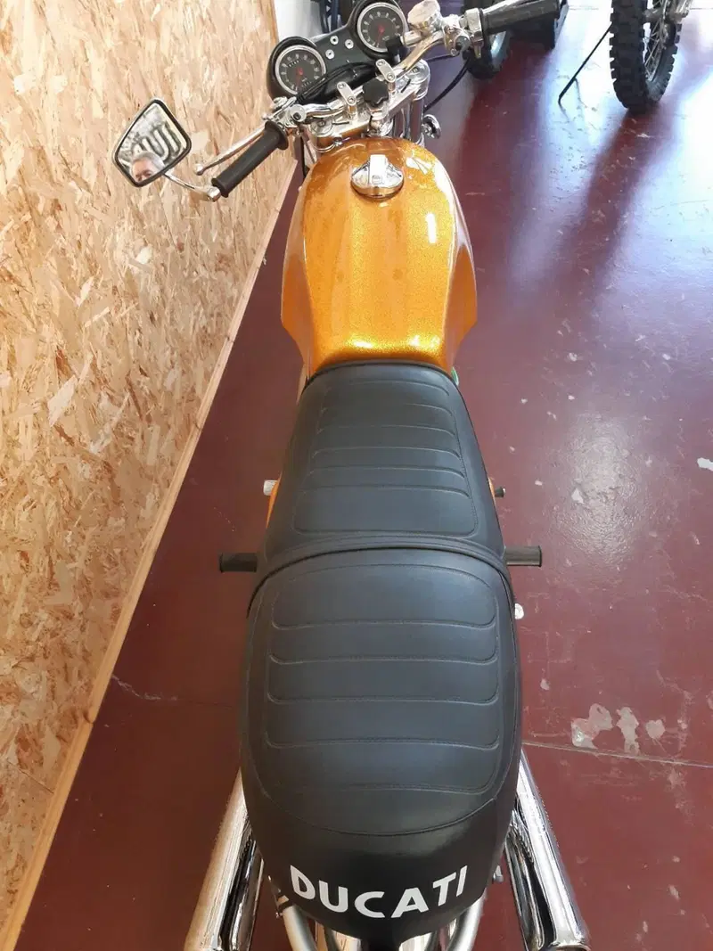 Ducati 750 GT  (15)