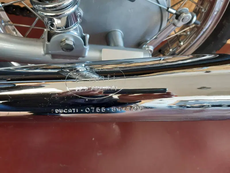 Ducati 750 GT  (17)