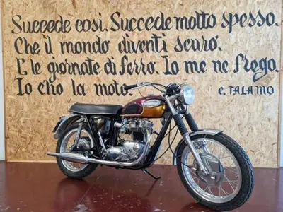 Triumph BONNEVILLE T120  d'epoca