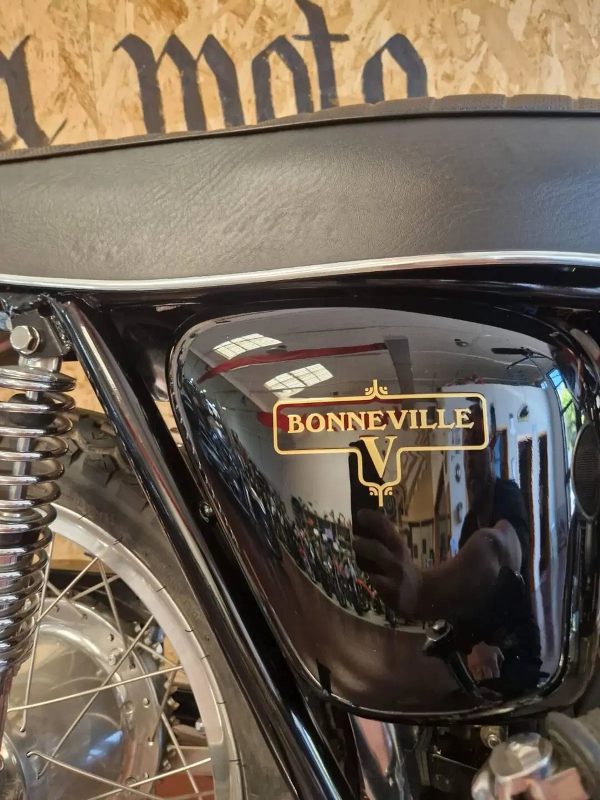 Triumph BONNEVILLE T120  (19)