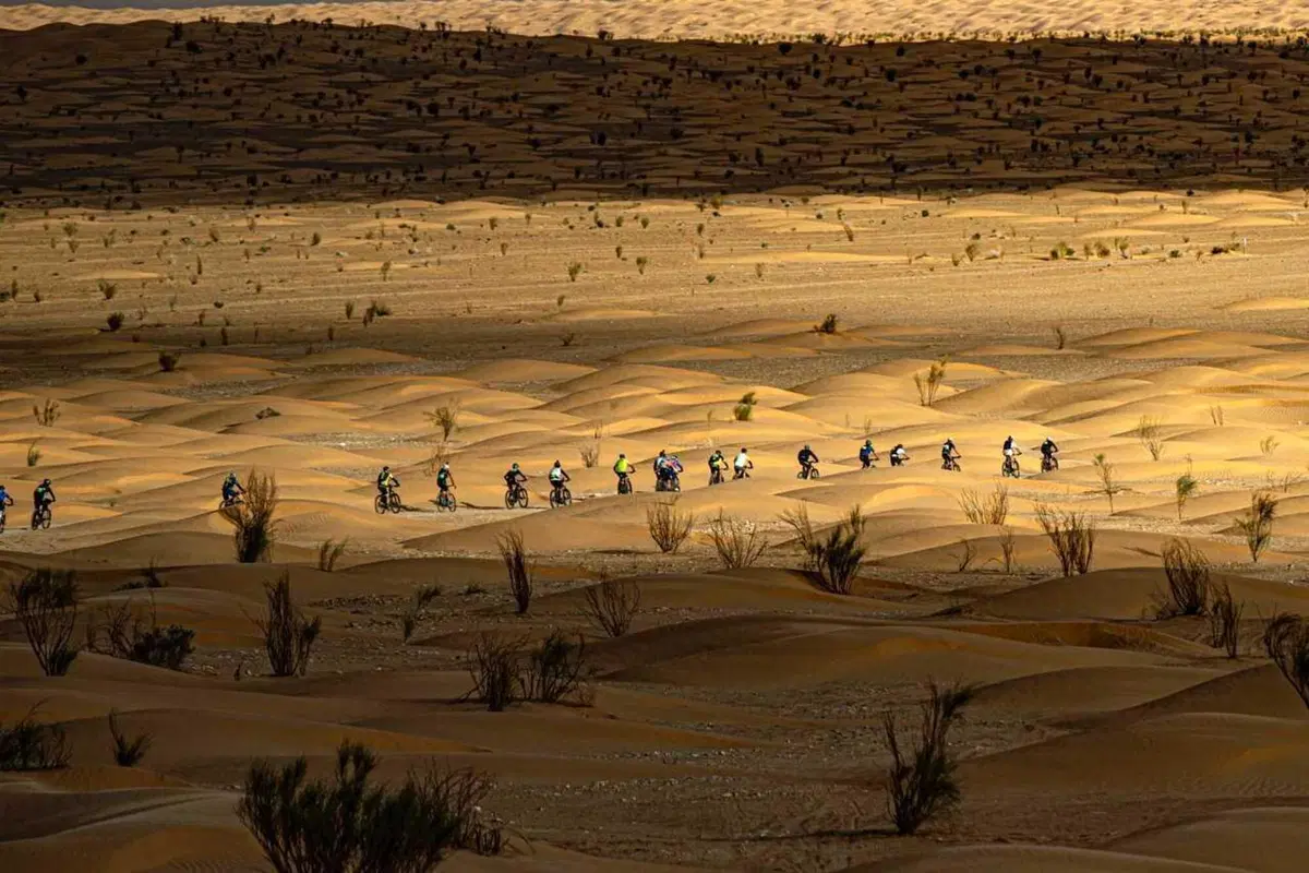 Tembaine Desert Rally: 100 rider e-bike pronti a sfidare il Sahara tunisino (8)
