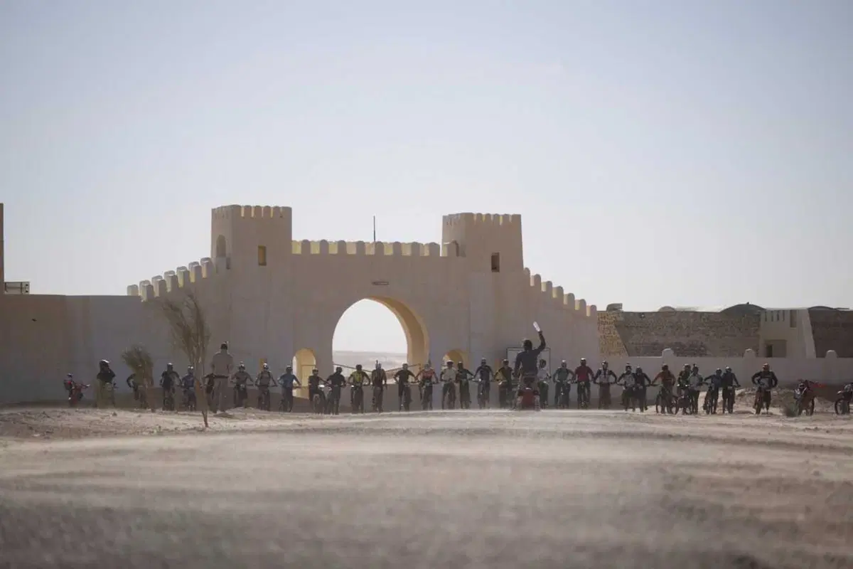 Tembaine Desert Rally: 100 rider e-bike pronti a sfidare il Sahara tunisino (13)