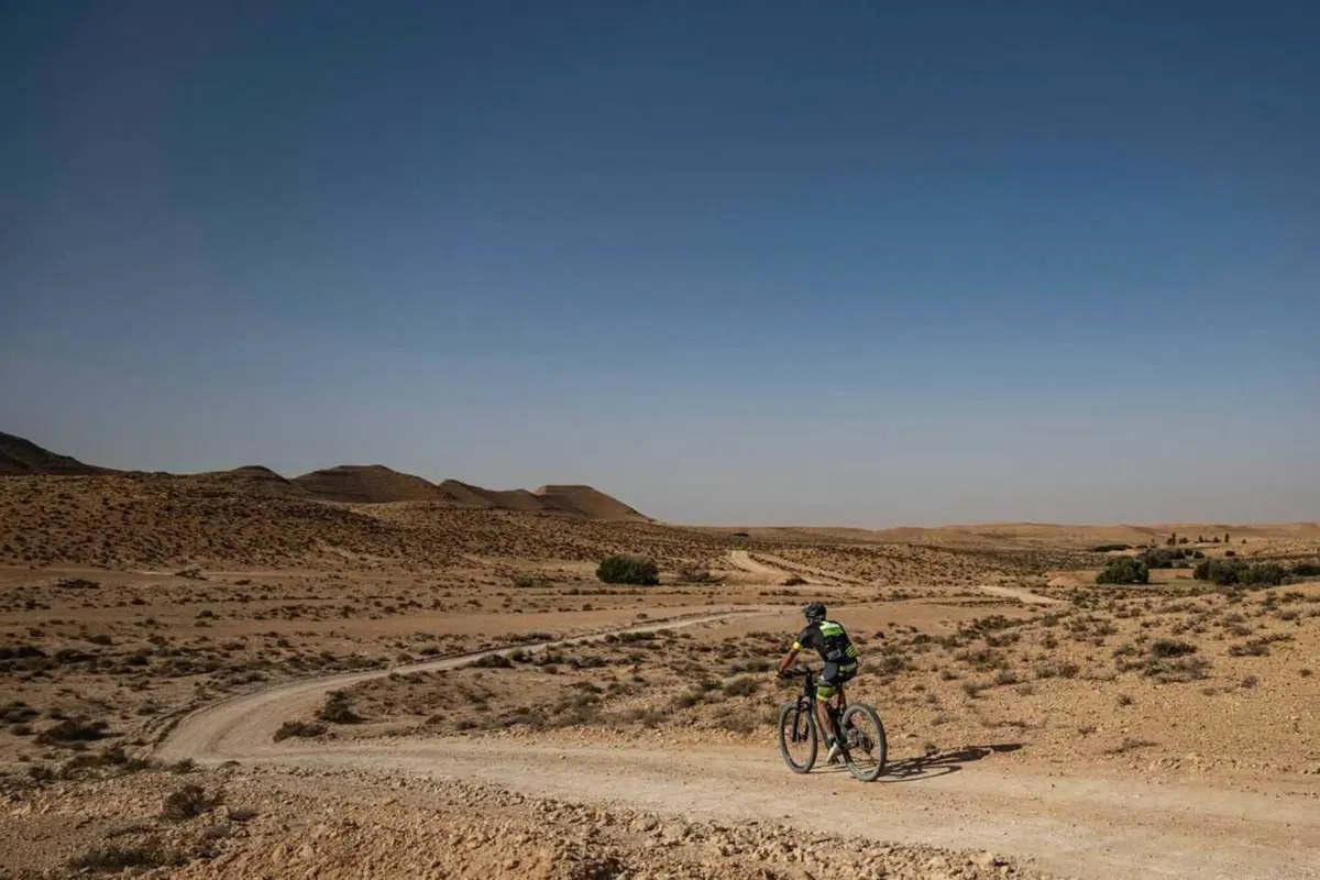 Tembaine Desert Rally: 100 rider e-bike pronti a sfidare il Sahara tunisino (17)