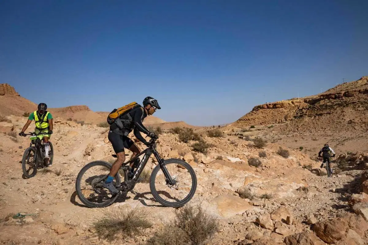 Tembaine Desert Rally: 100 rider e-bike pronti a sfidare il Sahara tunisino (22)