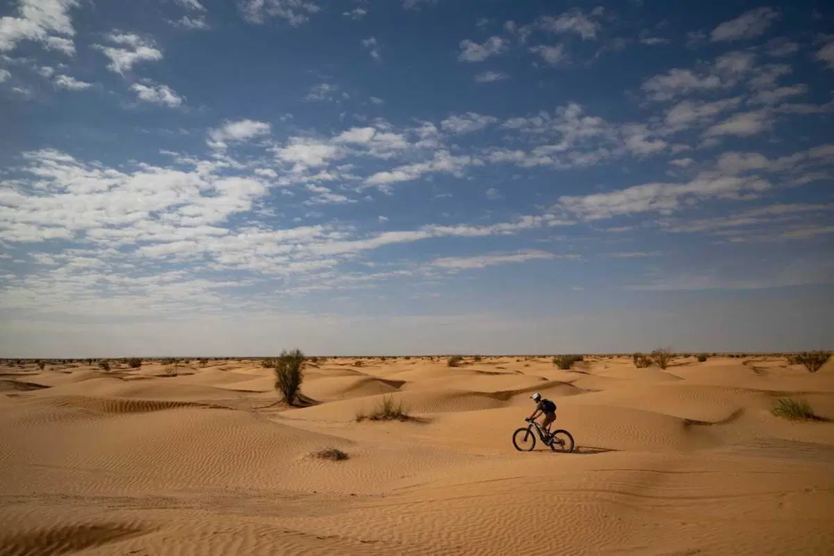 Tembaine Desert Rally: 100 rider e-bike pronti a sfidare il Sahara tunisino (31)