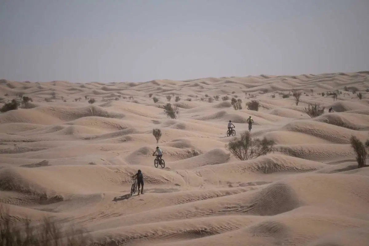 Tembaine Desert Rally: 100 rider e-bike pronti a sfidare il Sahara tunisino (52)