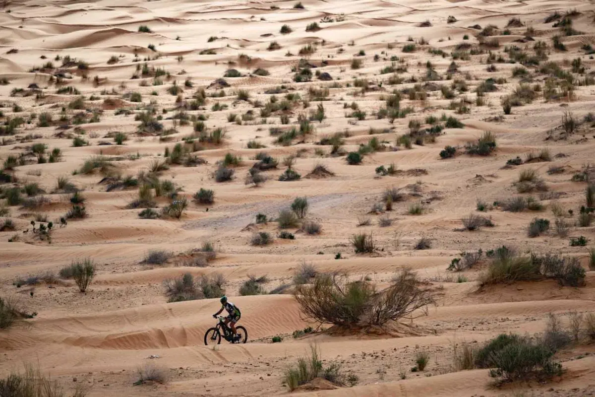 Tembaine Desert Rally: 100 rider e-bike pronti a sfidare il Sahara tunisino (53)