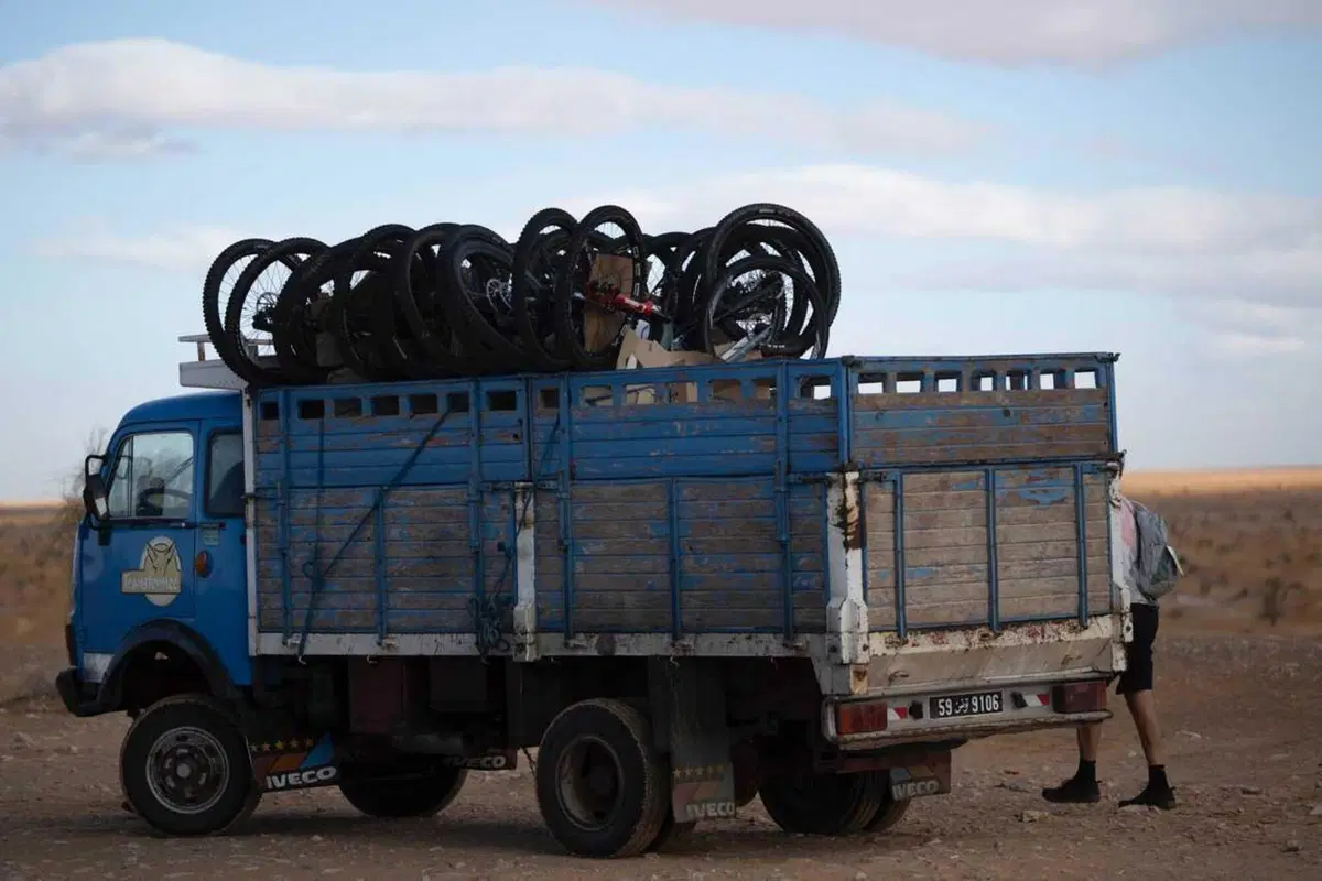 Tembaine Desert Rally: 100 rider e-bike pronti a sfidare il Sahara tunisino (91)