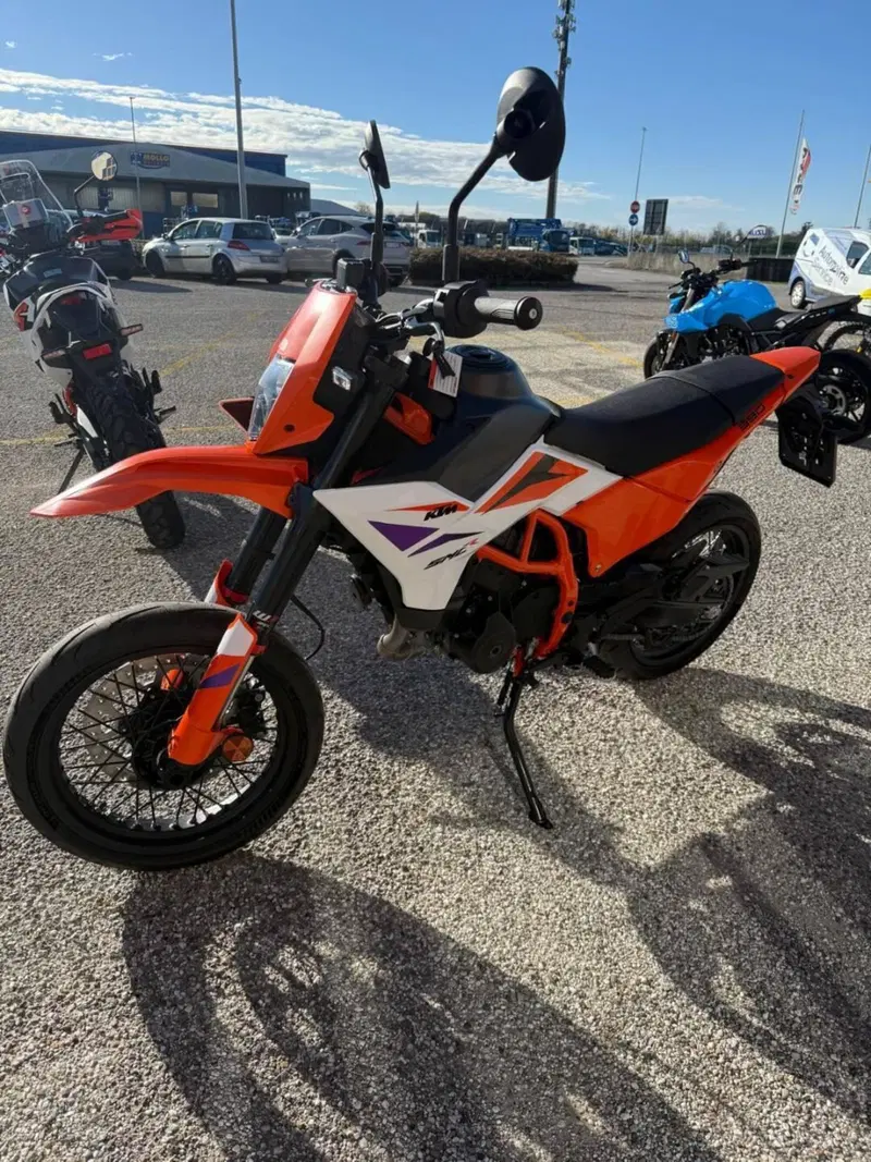 KTM 390 SMC R (2025 - 26) (3)