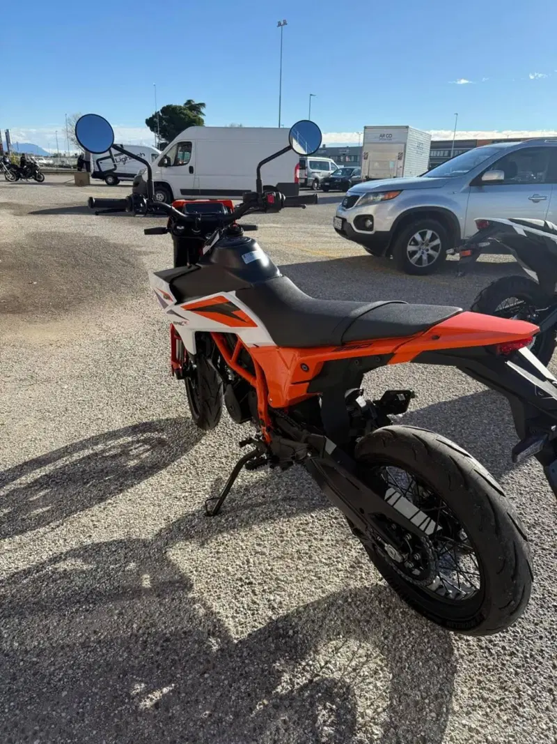 KTM 390 SMC R (2025 - 26) (4)