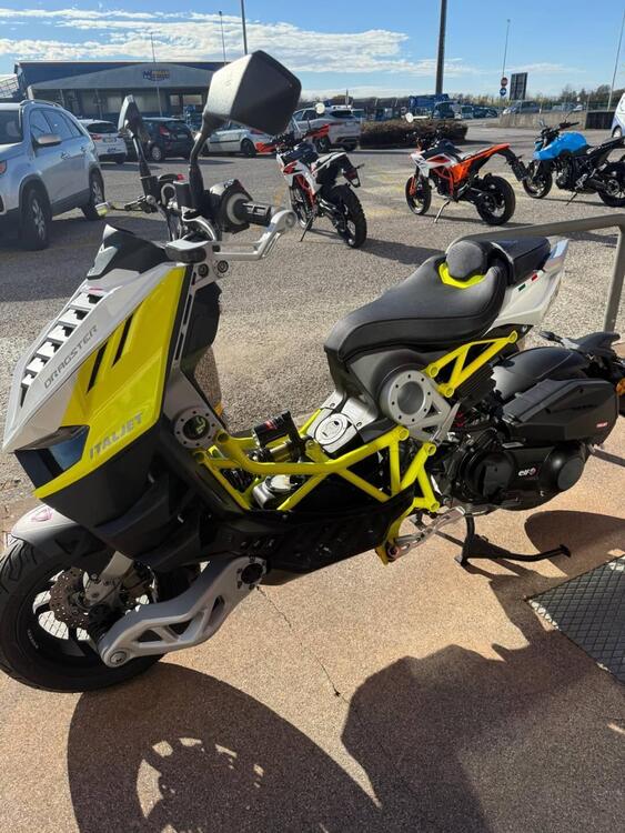 Italjet Moto Dragster 300 (2025) (2)