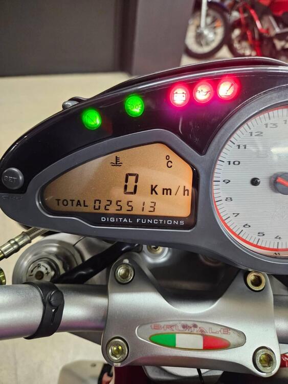 MV Agusta Brutale 910 S (2005 - 11) (5)