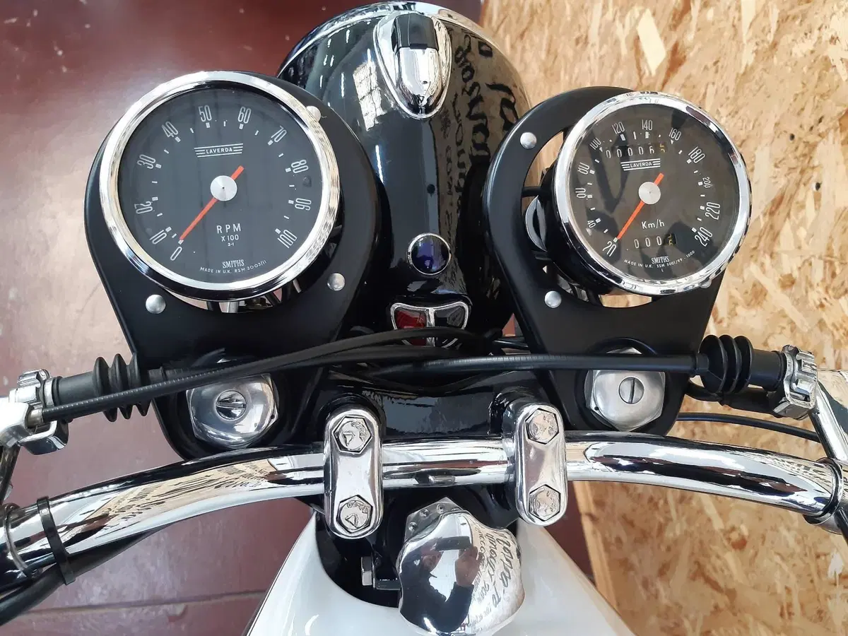 Laverda 750 SF  (8)