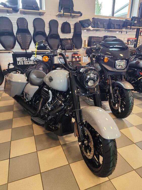 Harley-Davidson Road King Special (2021 - 25) (3)