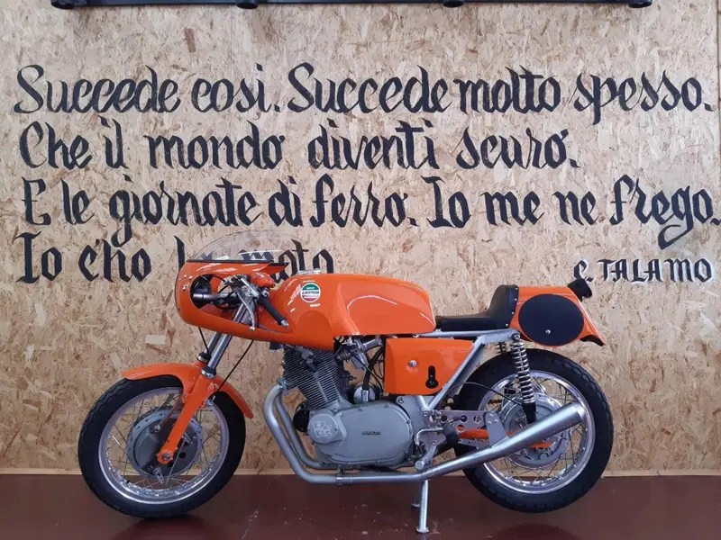 Laverda 750 SFC REPLICA (2)