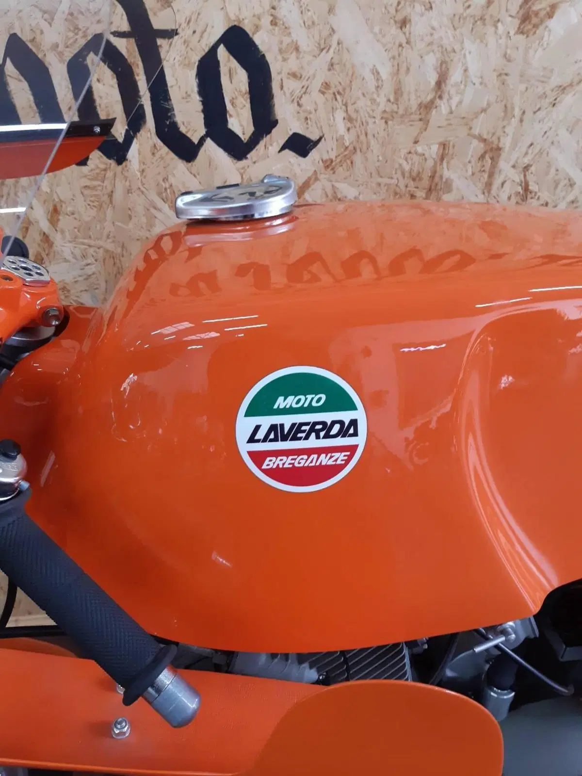 Laverda 750 SFC REPLICA (8)