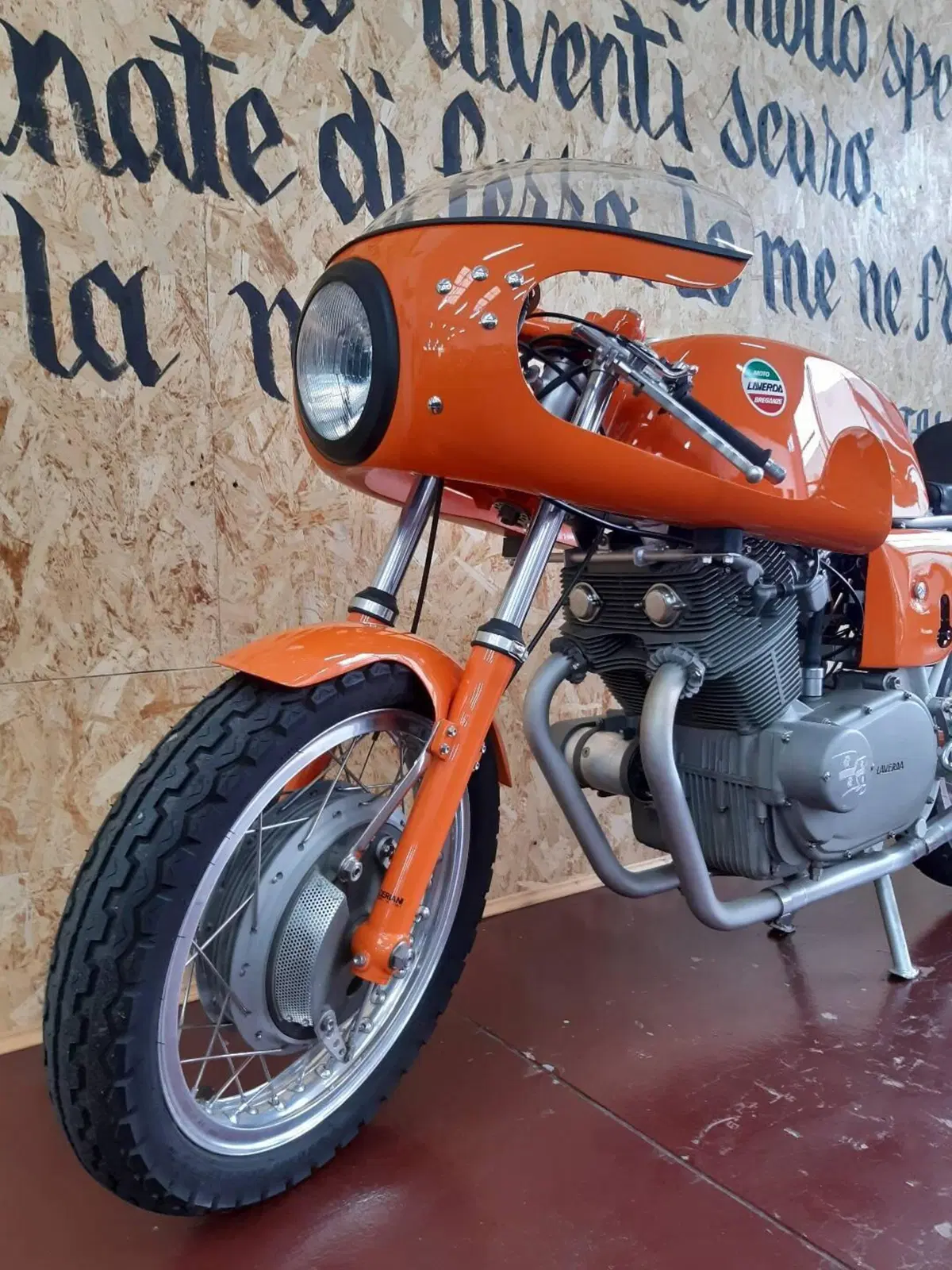 Laverda 750 SFC REPLICA (6)