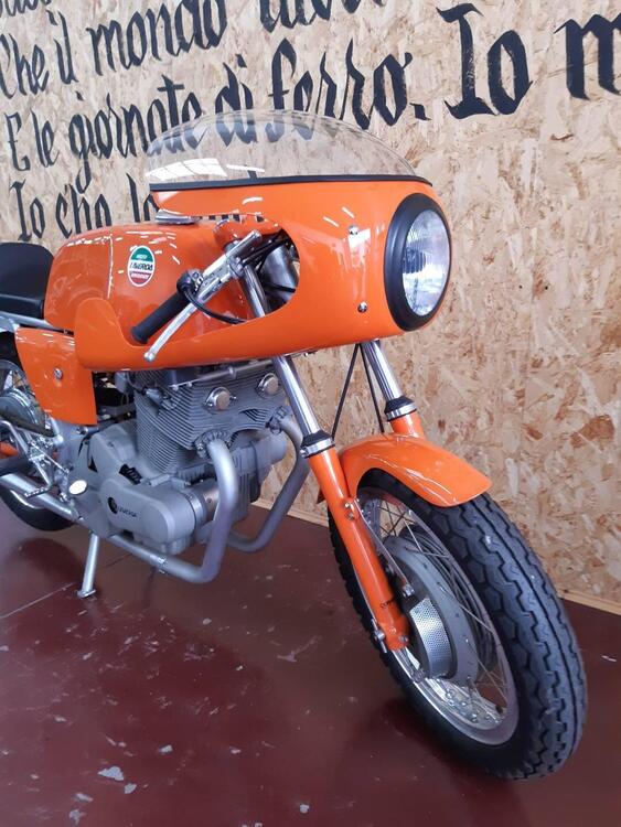 Laverda 750 SFC REPLICA (5)