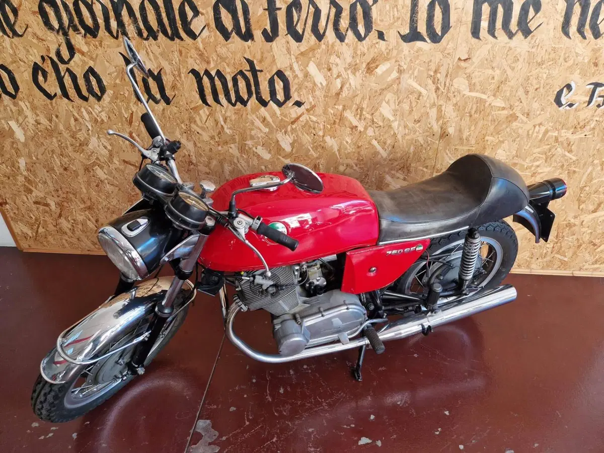 Laverda 750 SF  (5)