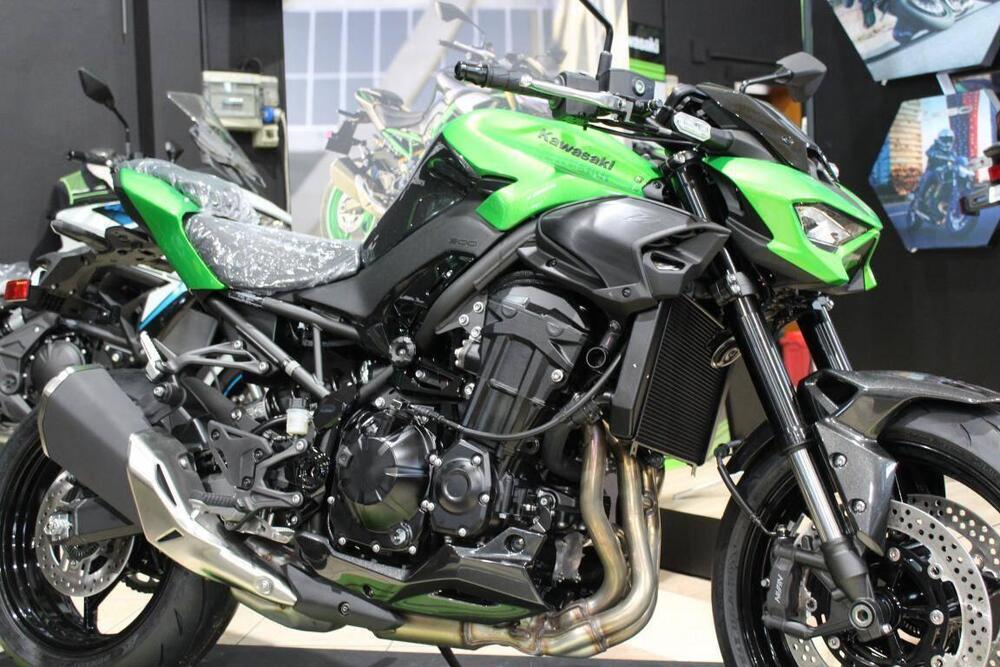 Kawasaki Z 900 (2025 - 26) (3)