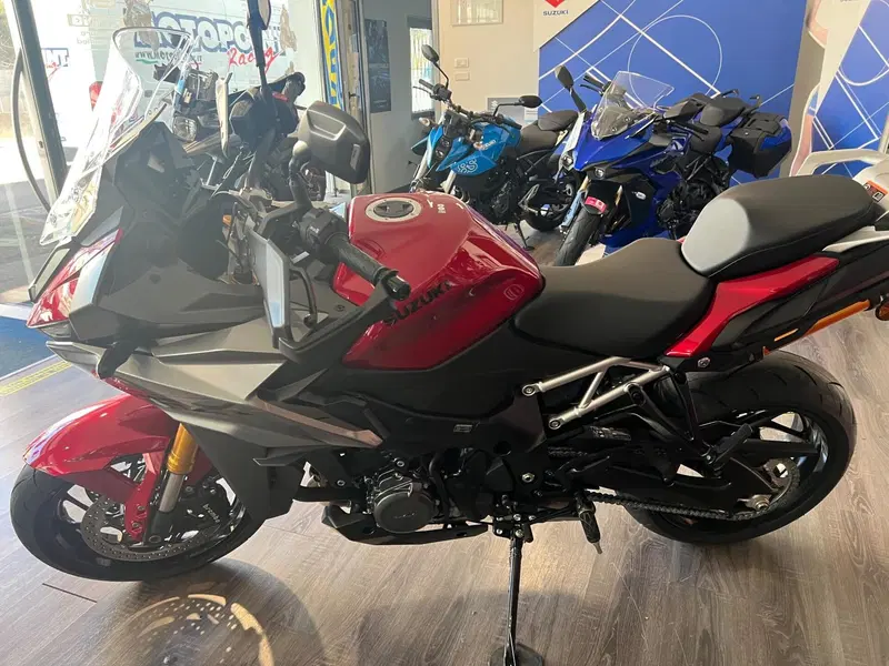 Suzuki GSX-S1000GX (2024 - 26) (7)