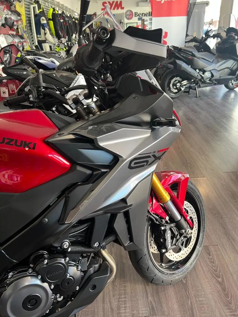 Suzuki GSX-S1000GX (2024 - 26) (11)