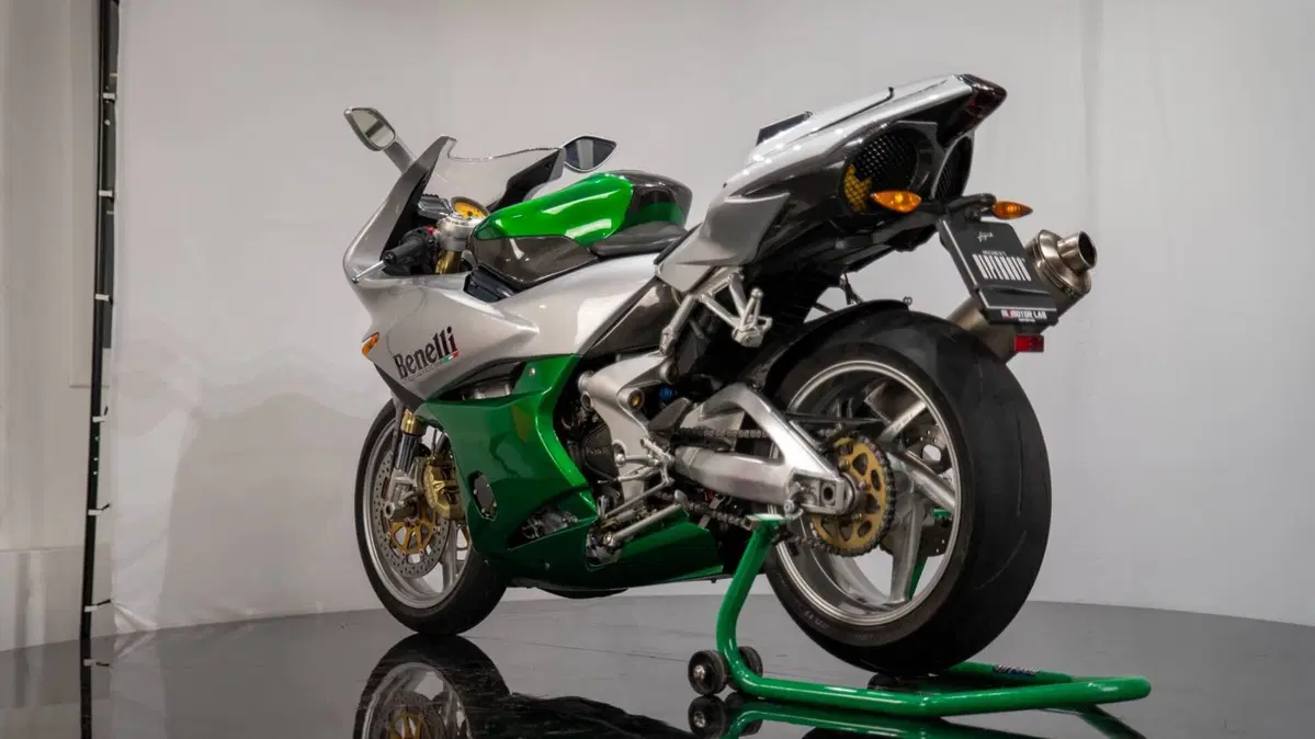 Benelli TORNADO TRE 900 (9)