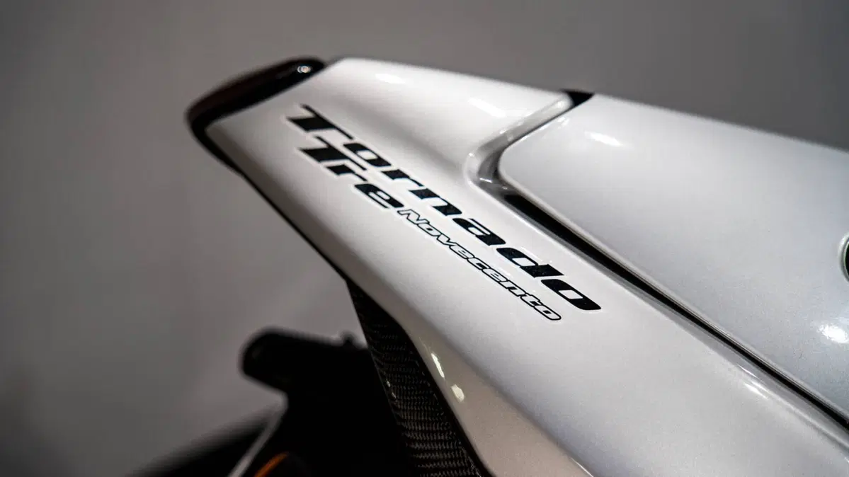 Benelli TORNADO TRE 900 (15)