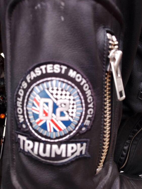 Giacca in pelle Triumph (3)
