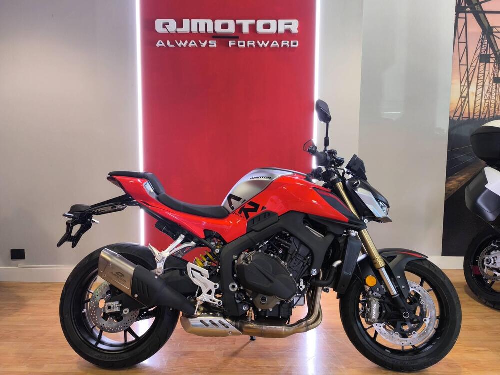 QJ Motor SRK 800 (2025)