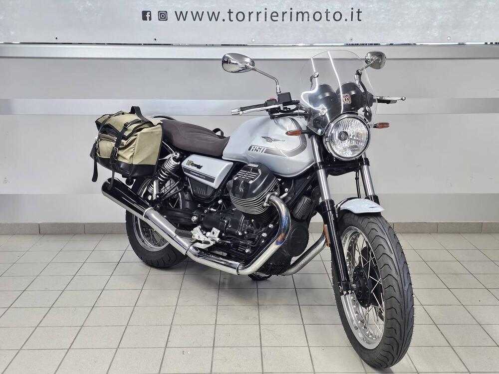 Moto Guzzi V7 Special (2021 - 24)