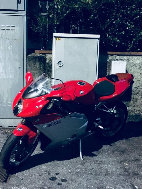 MV Agusta F4 1000 R 1+1 (2006 - 08) (2)