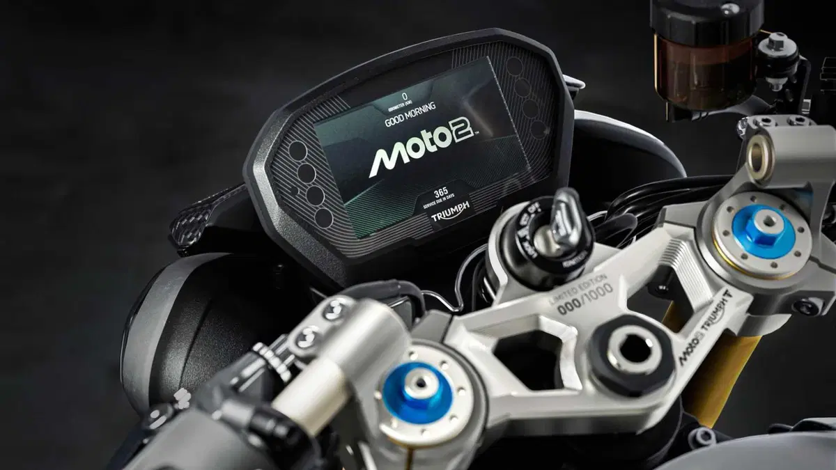 Triumph Street Triple Street Triple 765 Moto2 (2026) (12)