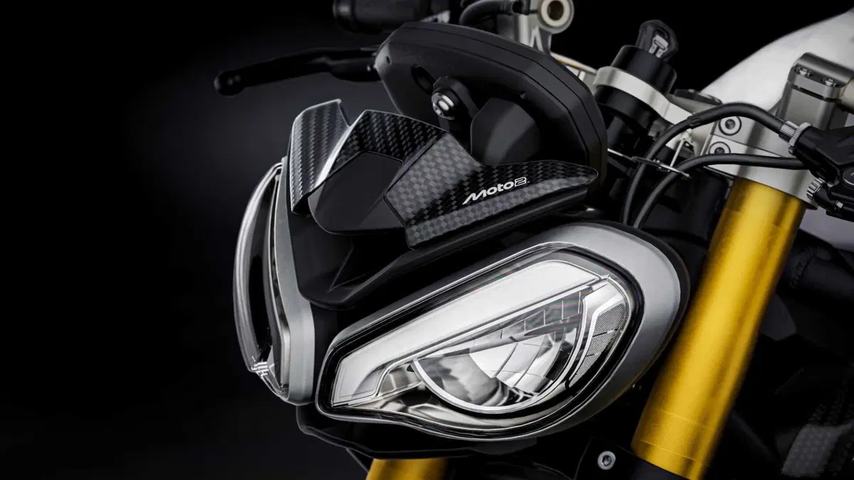 Triumph Street Triple Street Triple 765 Moto2 (2026) (10)