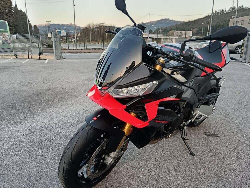 Aprilia Tuono V4 Factory (2025) (3)